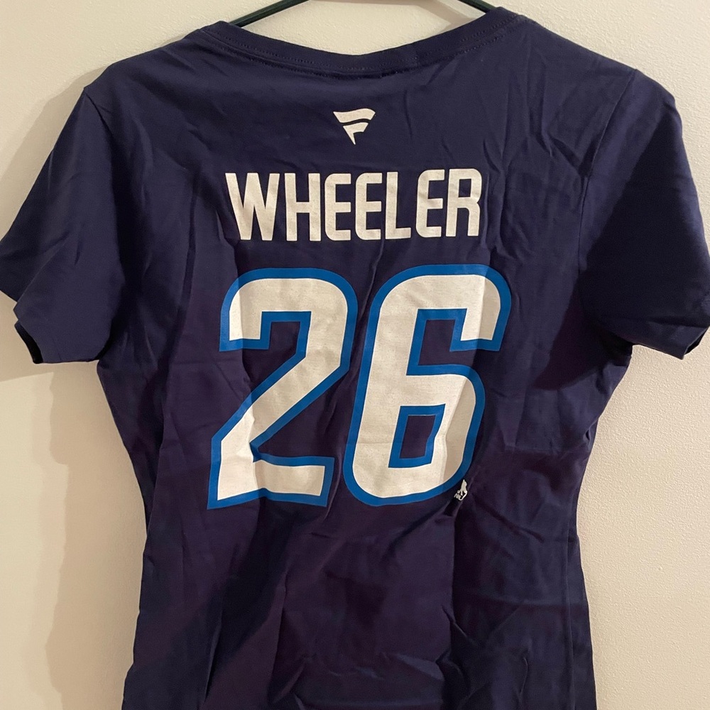 New Fanatics Winnipeg  Wheeler 26 t shirt women